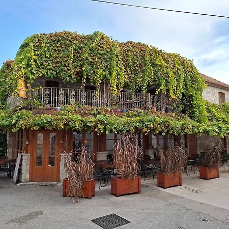 Ras Trebinje Stari Grad Bed & Breakfast Luaran gambar