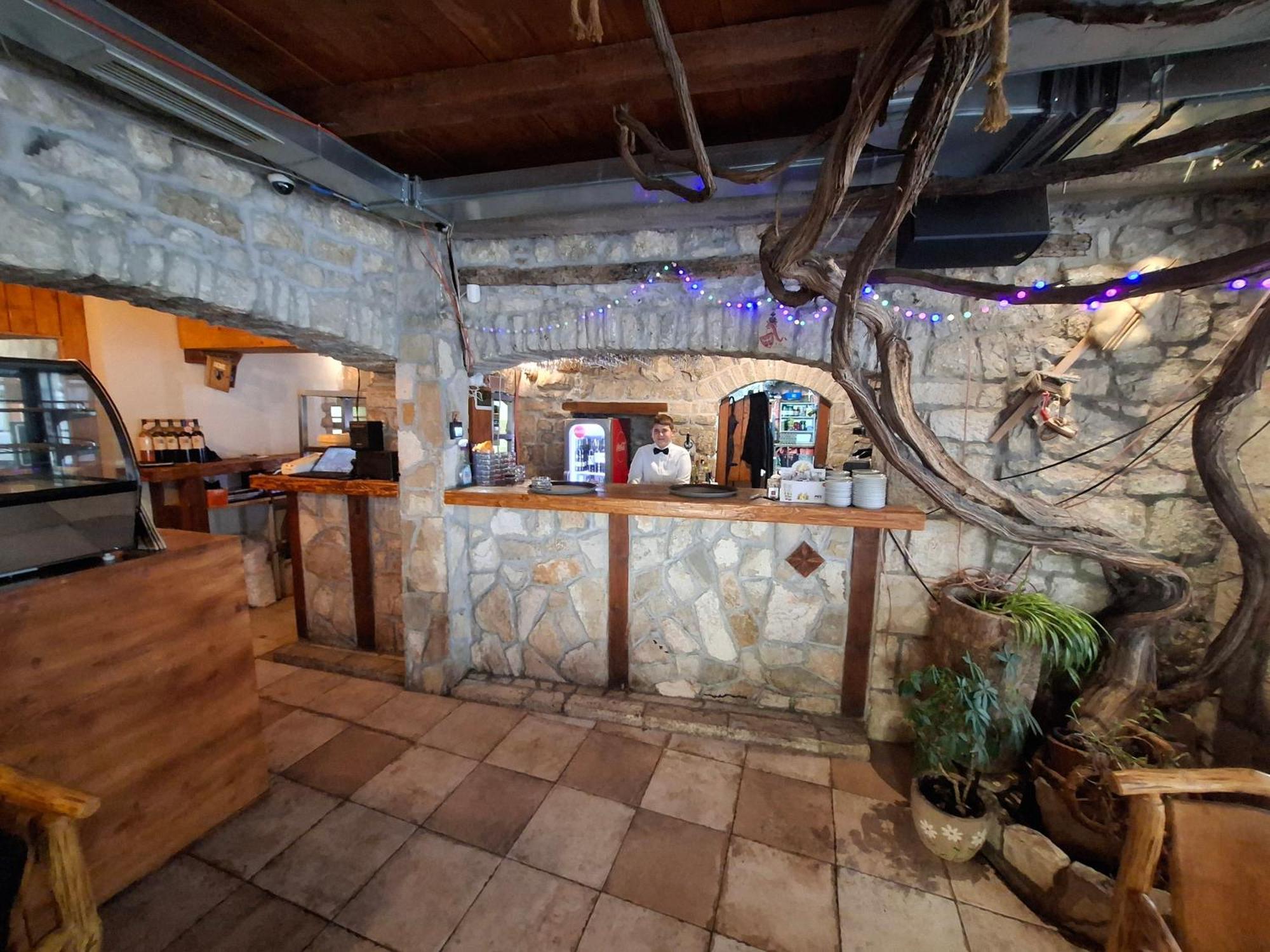 Ras Trebinje Stari Grad Bed & Breakfast Luaran gambar