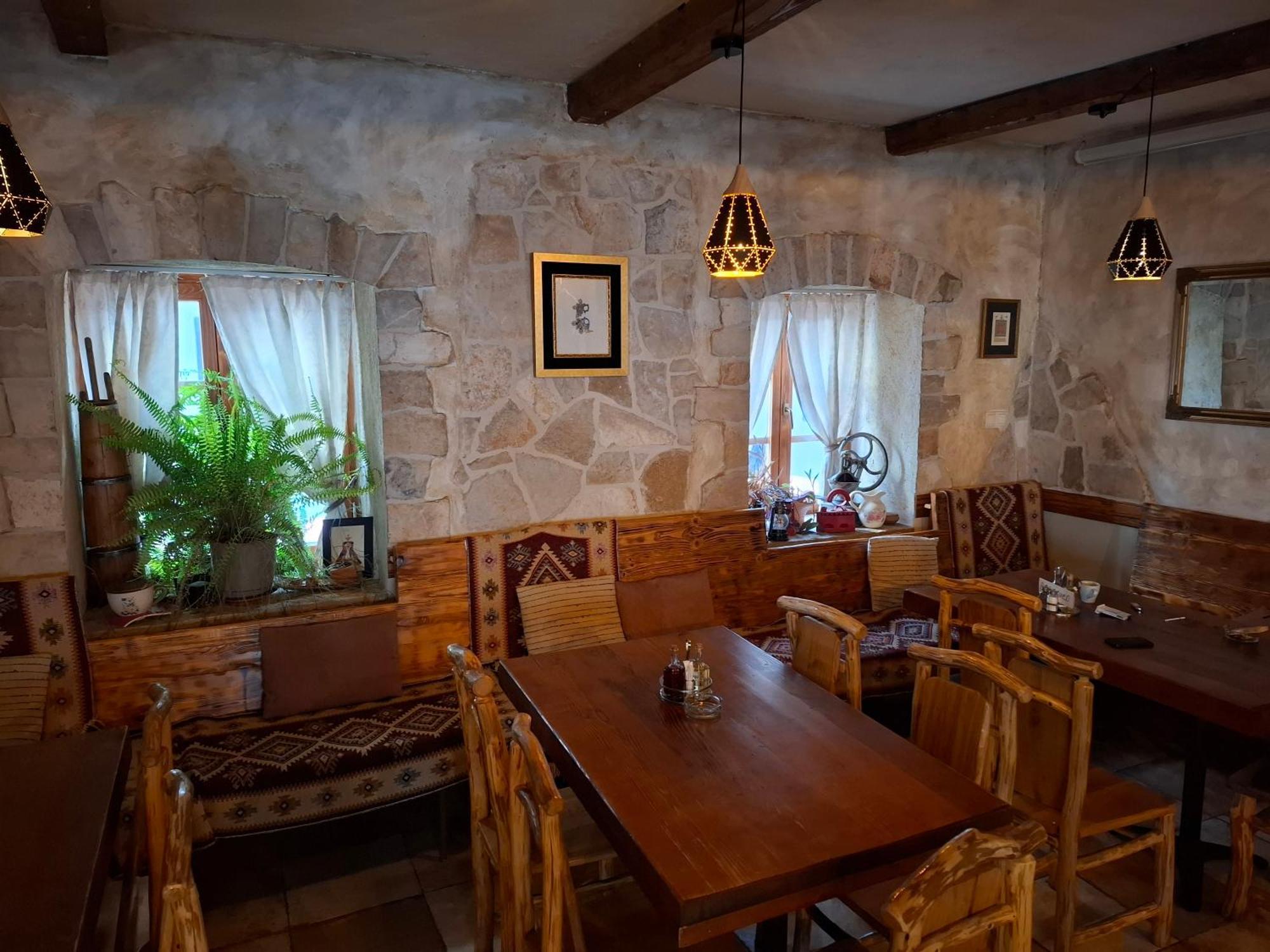 Ras Trebinje Stari Grad Bed & Breakfast Luaran gambar